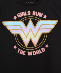 Blusa-Infantil-Mulher-Maravilha--Girls-Run-The-World--Manga-Curta-Decote-Redondo-Preto-9988712-Preto_2