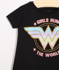 Blusa-Infantil-Mulher-Maravilha--Girls-Run-The-World--Manga-Curta-Decote-Redondo-Preto-9988712-Preto_5