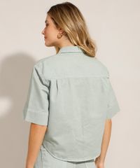 Camisa-Cropped-Oversized-em-Sarja-com-Bolso-Verde-Claro-9993777-Verde_Claro_2