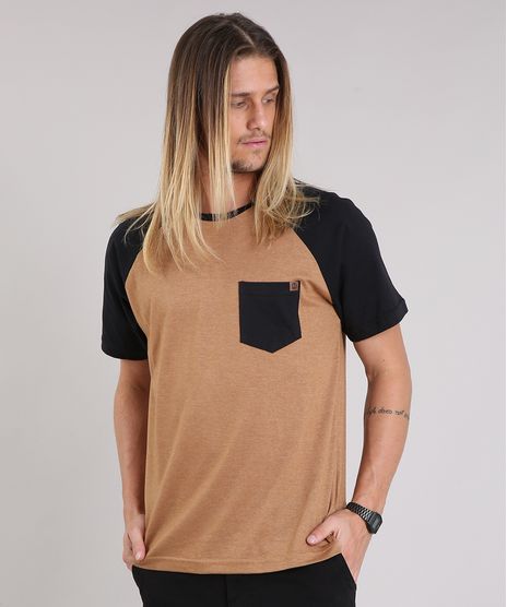 Camiseta-Masculina-Raglan-com-Bolso-Manga-Curta-Gola-Careca-Caramelo-8754505-Caramelo_1