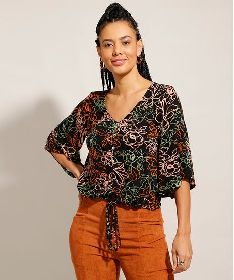 Blusa-Ampla-Estampada-Floral-com-Botoes-Manga-3-4-Decote-V-Preto-9981607-Preto_1