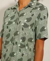 Camisa-Feminina-Manga-Curta-Estampada-de-Caju-Animal-Print-Onca-Ampla-Verde-Militar-9976358-Verde_Militar_5