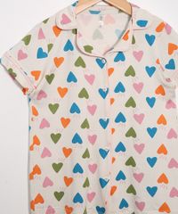 Pijama-Infantil-Manga-Curta-Tal-Mae-Tal-Filha-Estampado-de-Coracoes-com-Vivo-Contrastante-Off-White-9983923-Off_White_3