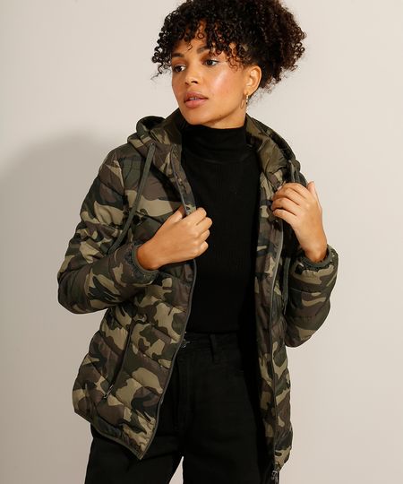 Jaqueta-Puffer-de-Nylon-Camuflada-com-Bolsos-de-Ziper-e-Capuz-Verde-Militar-9806734-Verde_Militar_1 Jaqueta-Puffer-de-Nylon-Camuflada-com-Bolsos-de-Ziper-e-Capuz-Verde-Militar-9806734-Verde_Militar_1