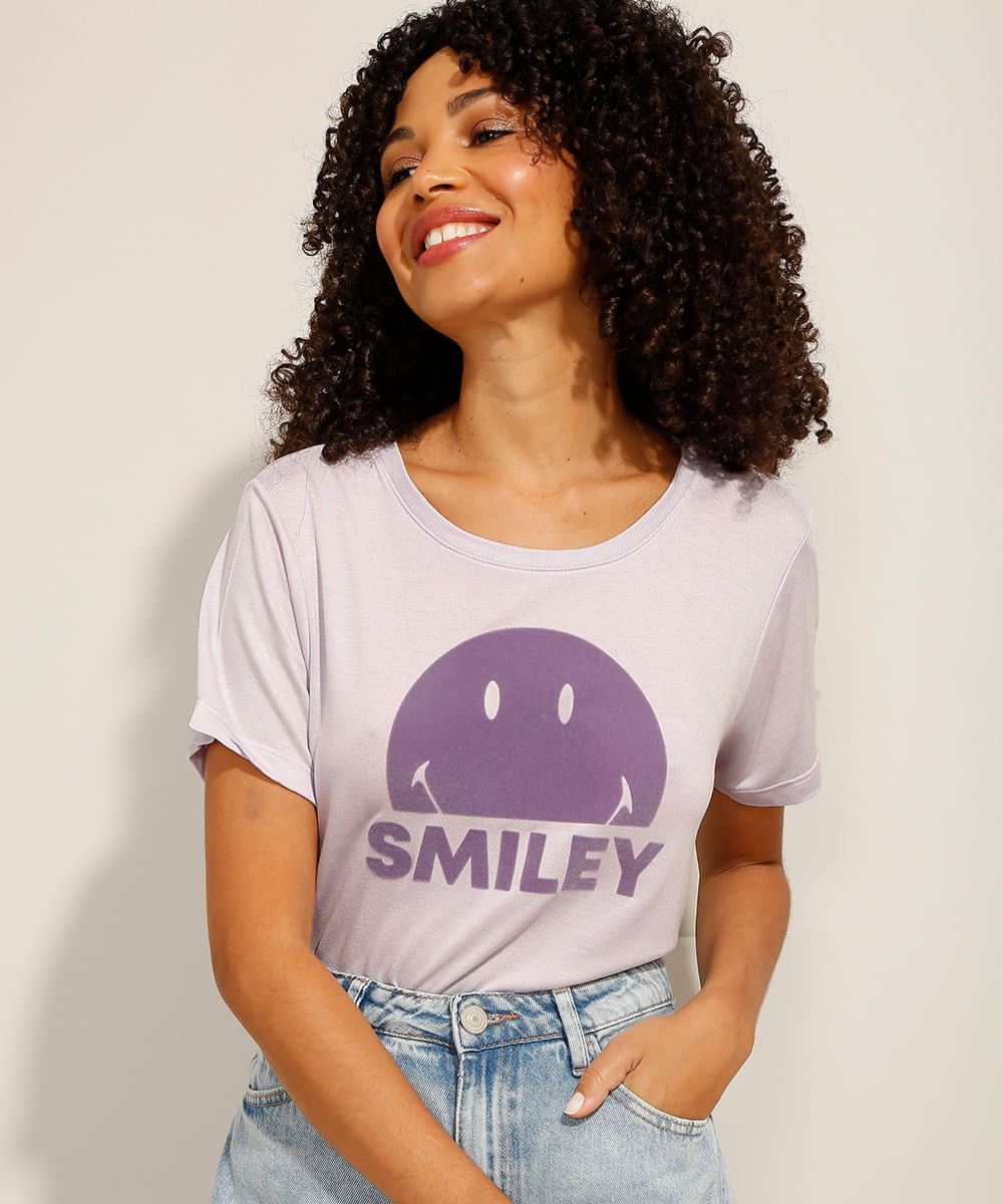 Camiseta SmileyWorld com Fenda Manga Curta Decote Redondo Lilás