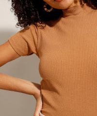 Blusa-Canelada-Manga-Curta-Gola-Alta-Caramelo-9901284-Caramelo_4