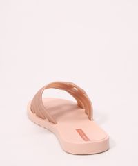 9991248-Rosa_3