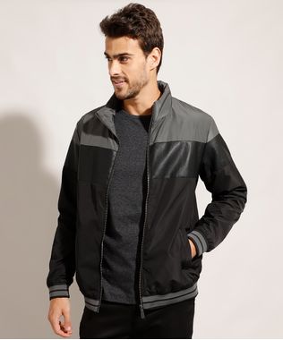 9973861-Preto_1