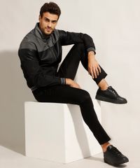 9973861-Preto_3