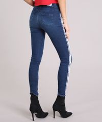 Calca-Jeans-Super-Skinny-Feminina-com-Listras-Laterais-e-Barra-Desfiada-Azul-Escuro-9202032-Azul_Escuro_2