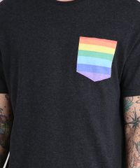 Camiseta-Masculina-com-Bolso-Estampado-Arco-Iris-Manga-Curta-Gola-Careca-Chumbo-9223915-Chumbo_4