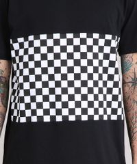 Camiseta-Masculina-com-Recorte-Estampado-Quadriculado-Manga-Curta-Gola-Careca-Preta-9204676-Preto_4