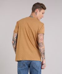 Camiseta-Masculina-com-Bolso-Manga-Curta-Gola-Careca-Amarelo-Escuro-9164444-Amarelo_Escuro_2