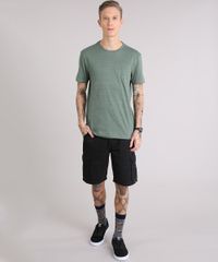 Camiseta-masculina-Basica-com-Bolso-Manga-Curta-Gola-Careca-Verde-Militar-8665999-Verde_Militar_3