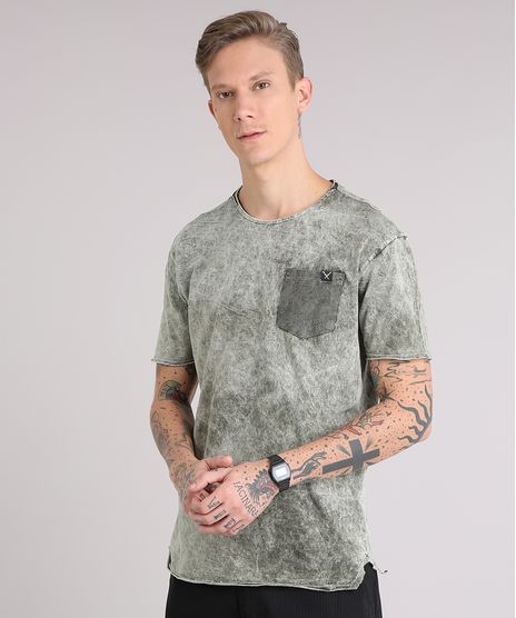 Camiseta-Masculina-Marmorizada-com-Bolso-Manga-Curta-Gola-Careca-Verde-Militar-9153434-Verde_Militar_1