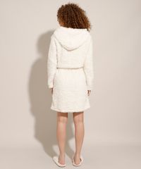9974132-Off_White_2