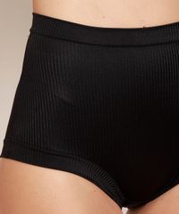 9973469-Preto_4