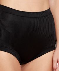 9973469-Preto_5