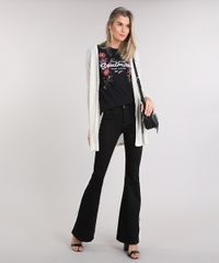 Blusa-Feminina-com-Estampa-de-Flores-Manga-Curta-Decote-Redondo-Preta-9211803-Preto_3