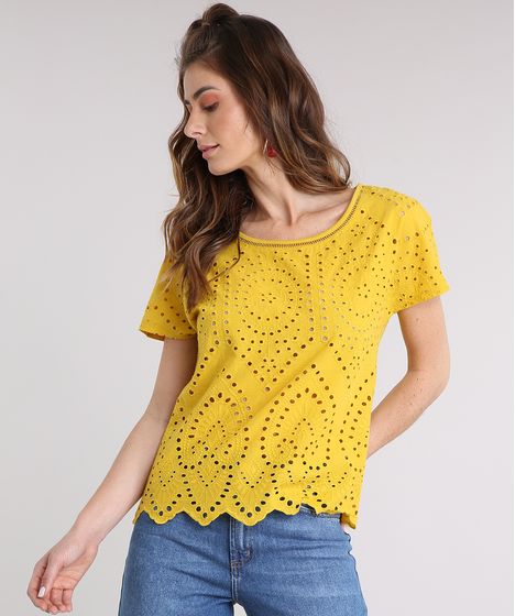 modelo de blusa amarela