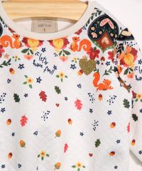 9988335-Off_White_2