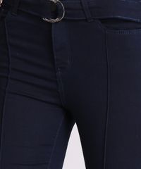 Calca-Jeans-Feminina-Flare-Cintura-Alta-com-Cinto-de-Argola-Azul-Escuro-9209336-Azul_Escuro_4