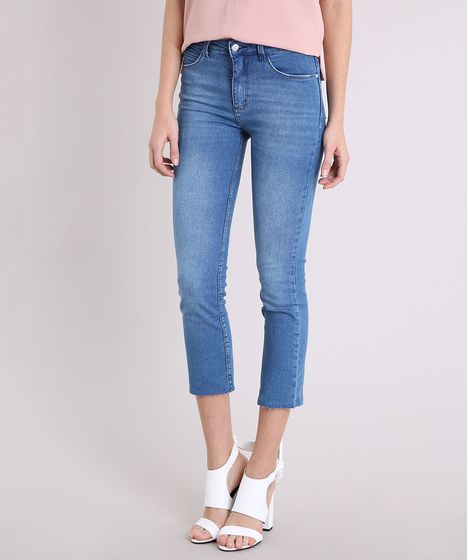 calça jeans feminina com barra desfiada