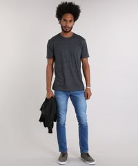 Camiseta-Masculina-Basica-com-Bolso-Manga-Curta-Gola-Careca-Cinza-Mescla-Escuro-8302517-Cinza_Mescla_Escuro_3