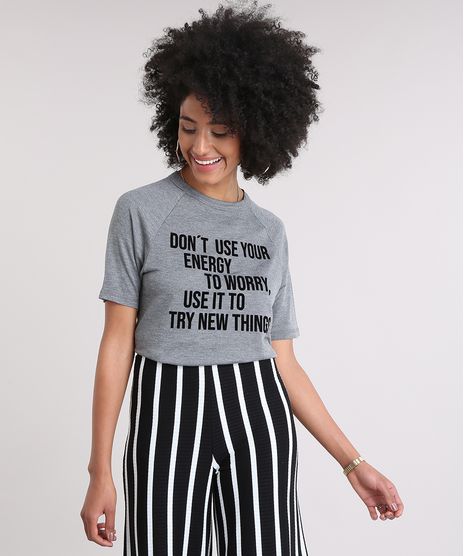 Blusa-Feminina-com-Estampa-Flocada-Manga-Curta-Decote-Redondo-Cinza-Mescla-9238799-Cinza_Mescla_1