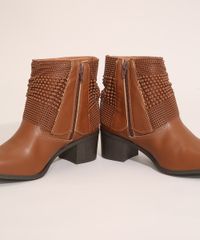 9983978-Marrom_2
