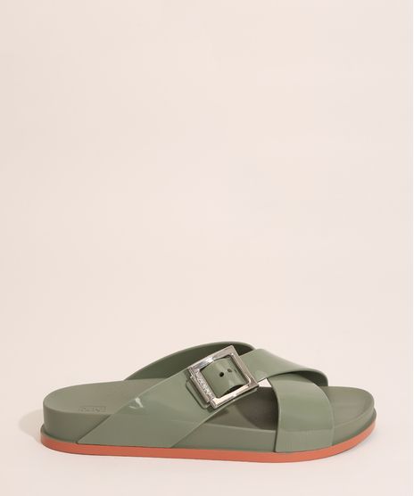 9995812-Verde_Militar_1