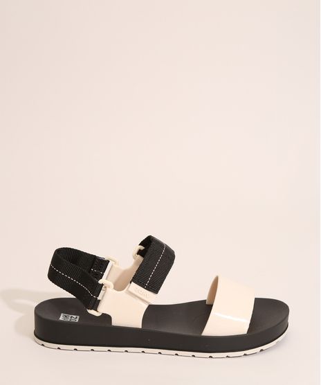 9995815-Off_White_1