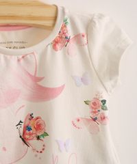 9989409-Off_White_3