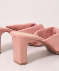 9994011-Rosa_4