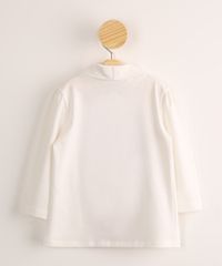 9989406-Off_White_3