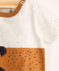 9992897-Off_White_4
