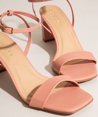 9990586-Rosa_2