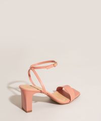 9990586-Rosa_3