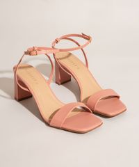 9990586-Rosa_4