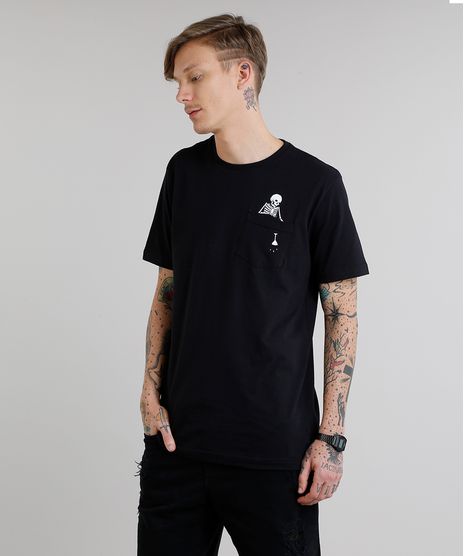 Camiseta-Masculina-Esqueleto-com-Bolso-Manga-Curta-Gola-Careca-Preta-9253180-Preto_1