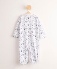 9985739-Off_White_2