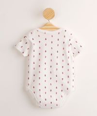 9985726-Off_White_2