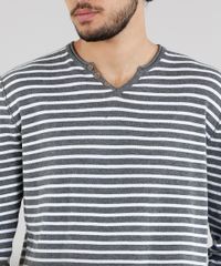 Sueter-Masculino-em-Trico-Listrado-Gola-V-com-Botoes-Cinza-Mescla-Escuro-8850212-Cinza_Mescla_Escuro_4 Sueter-Masculino-em-Trico-Listrado-Gola-V-com-Botoes-Cinza-Mescla-Escuro-8850212-Cinza_Mescla_Escuro_4