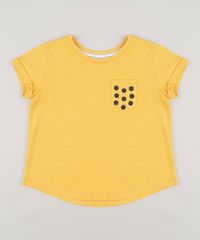 Blusa-Infantil-Fabula-com-Bolso-Bordado-Manga-Curta-Decote-Redondo-Mostarda-9225089-Mostarda_1