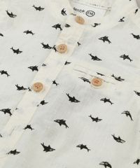 Camisa-Infantil-Bento-Estampada-de-Tubarao-Gola-Padre-Manga-Curta-Off-White-9164456-Off_White_5