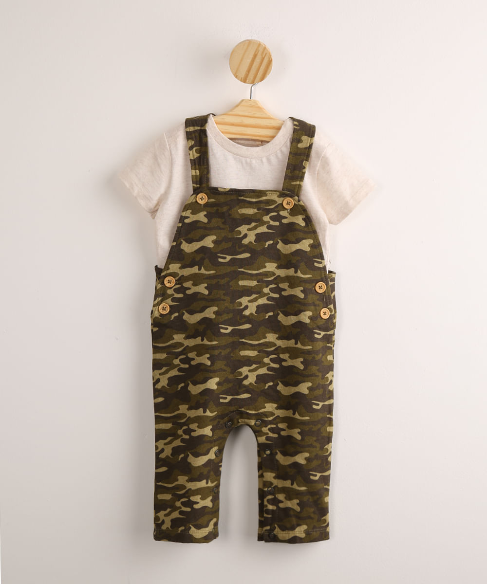 Conjunto Infantil em Algodão de Camiseta Manga Curta Off White + Jardineira Camuflada Verde Militar