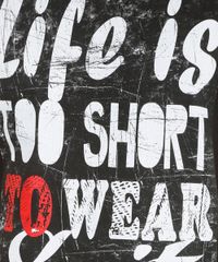 Camiseta-com-estampa-Life-is-Too-Short-Preta-8078617-Preto_4