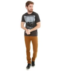 Camiseta-com-Estampa--95-Preta-8064402-Preto_3