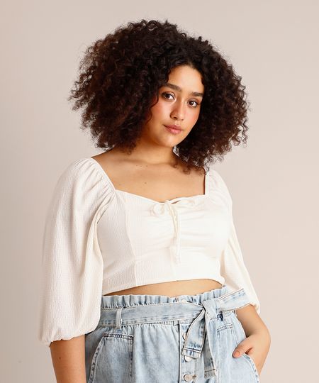 Blusa-Plus-Size-Cropped-Texturizada-com-Amarracao-Manga-Bufante-Decote-Princesa-Off-White-1004356-Off_White_1