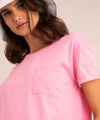 camiseta-cropped-de-algodao-basica-com-bolso-manga-curta-decote-redondo--rosa-1-9883461-Rosa_1_4